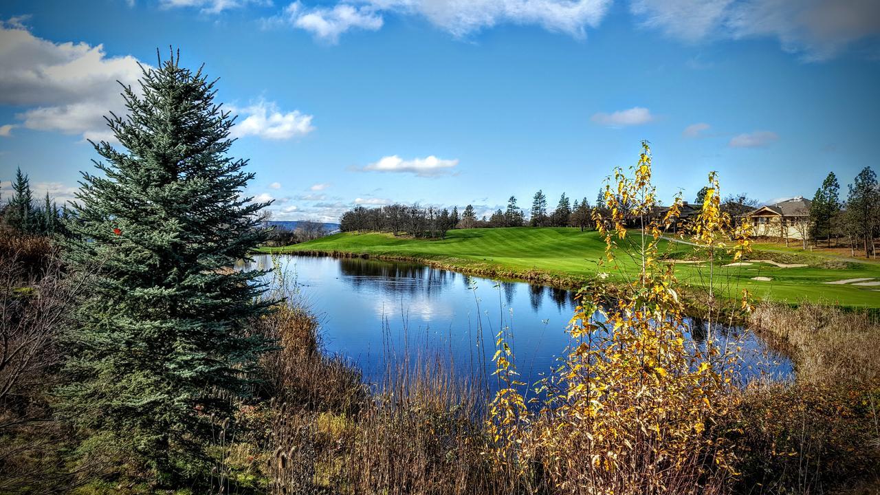 Resort At Eagle Point Golf Club Lodging Exterior photo