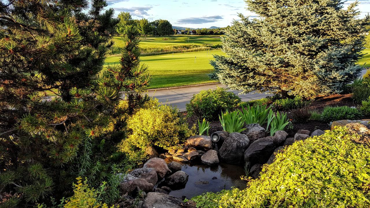 Resort At Eagle Point Golf Club Lodging Exterior photo
