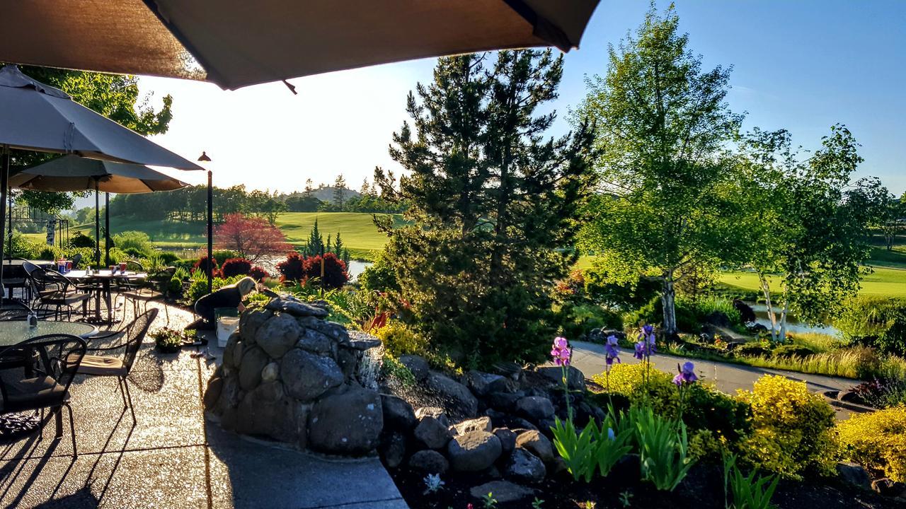 Resort At Eagle Point Golf Club Lodging Exterior photo