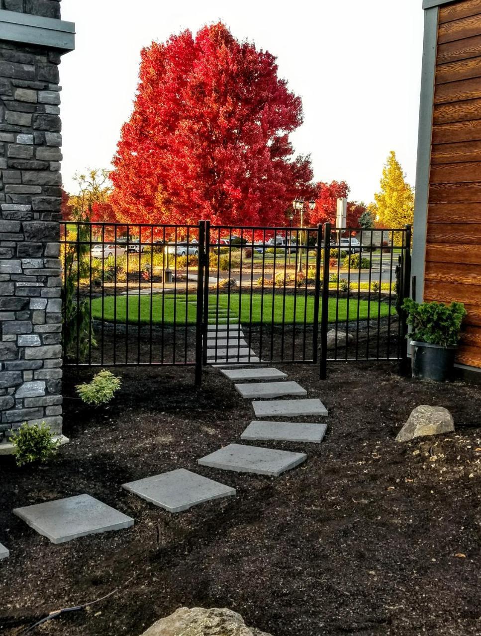 Resort At Eagle Point Golf Club Lodging Exterior photo